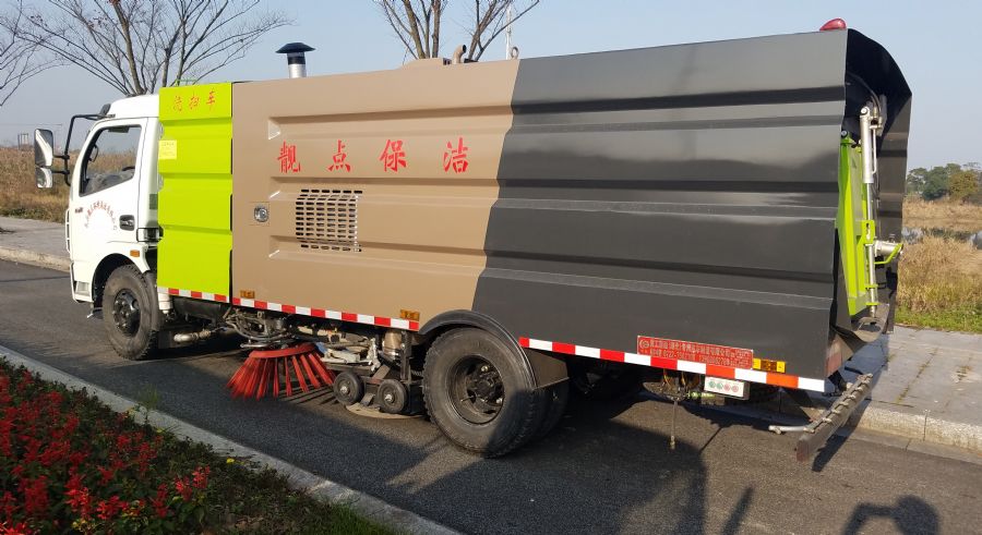 楚勝牌東風(fēng)多利卡洗掃車(chē)