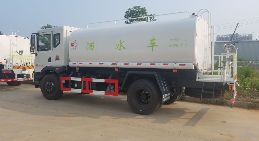 東風(fēng)T3灑水車(chē)（10噸--15噸）