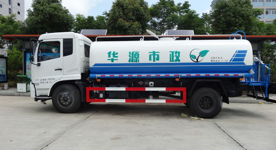 東風(fēng)天錦13.5噸灑水車(chē)---綠化噴灑車(chē)