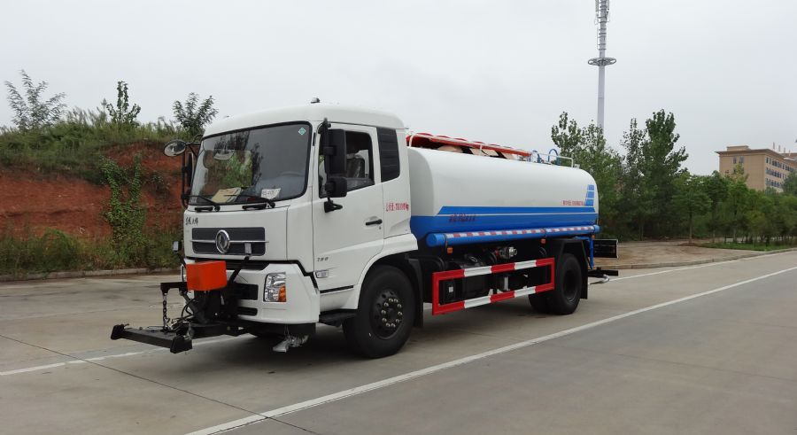 東風(fēng)天錦13.5噸灑水車(chē)---綠化噴灑車(chē)